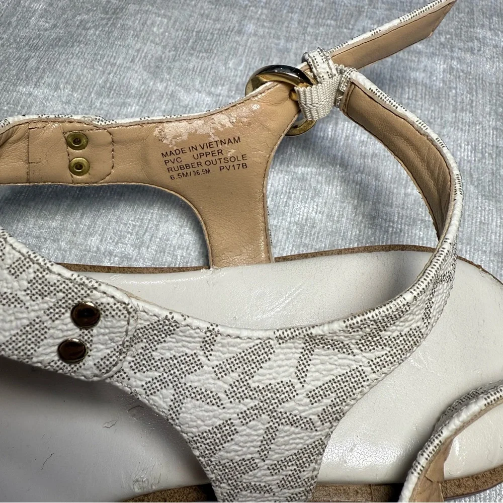 Michael Kors White Logo Print Thong Sandals Size 6.5M
